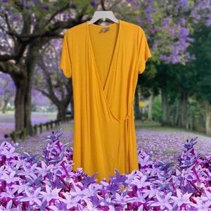 🌻Sunflower Yellow H&M Wrap Tshirt Dress Size L
